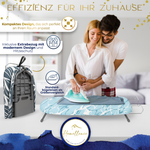 Junges Paar nutzt das effiziente Homellence Tischbügelbrett: Kompaktes Design für modernes Wohnen inklusive modernem Zusatzbezug mit Hitzeschutz.